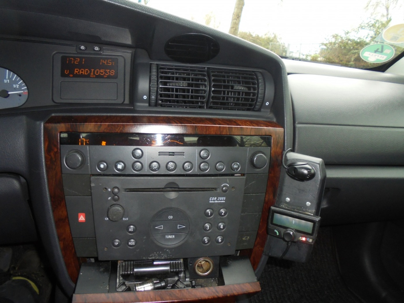 Foto van Opel Omega-b