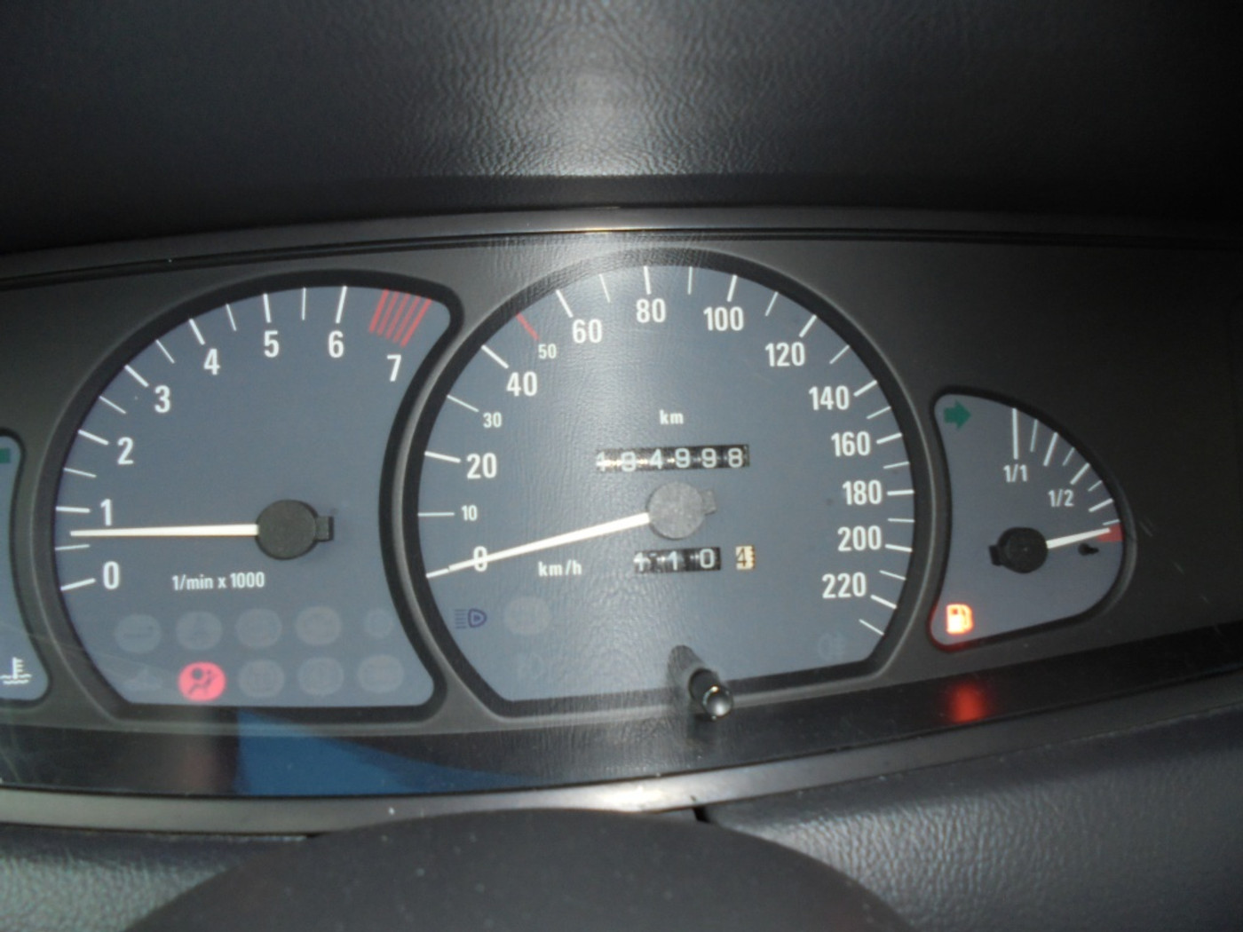 Foto van Opel Omega-b