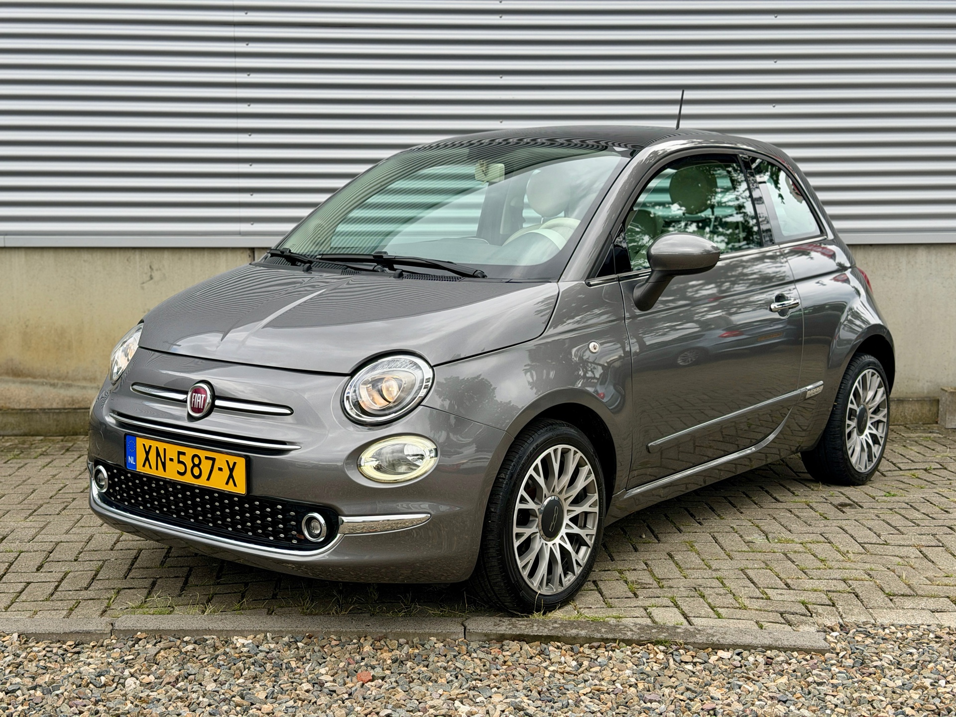 Fiat Fiat 500 1.2 Lounge 4 cilinder | Pano, Navi, cruise, PDC | 2017 - voorkant