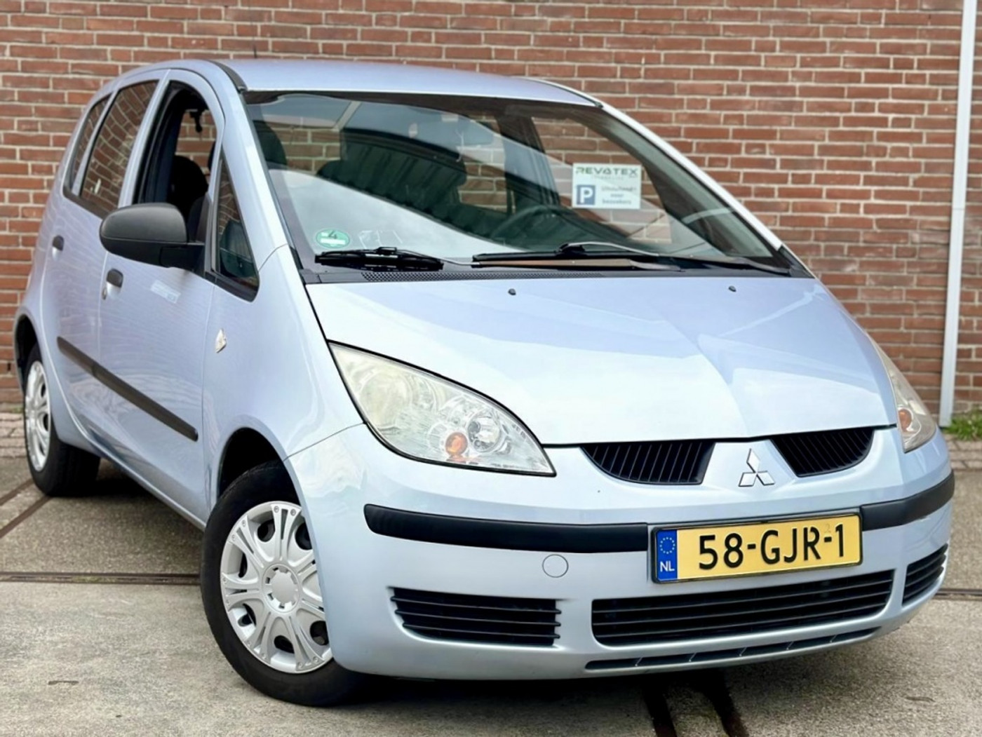 Foto van Mitsubishi Colt