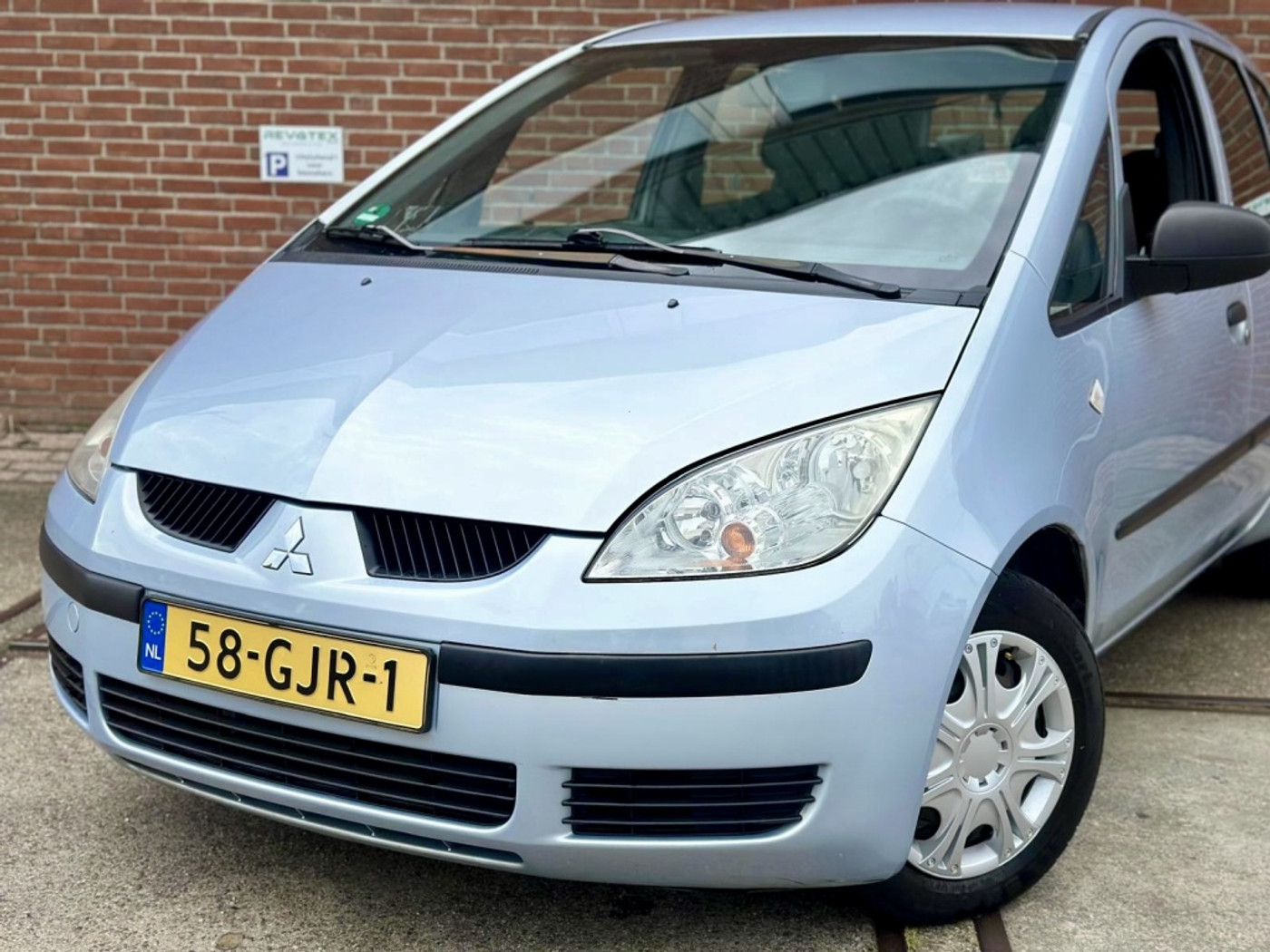 Foto van Mitsubishi Colt
