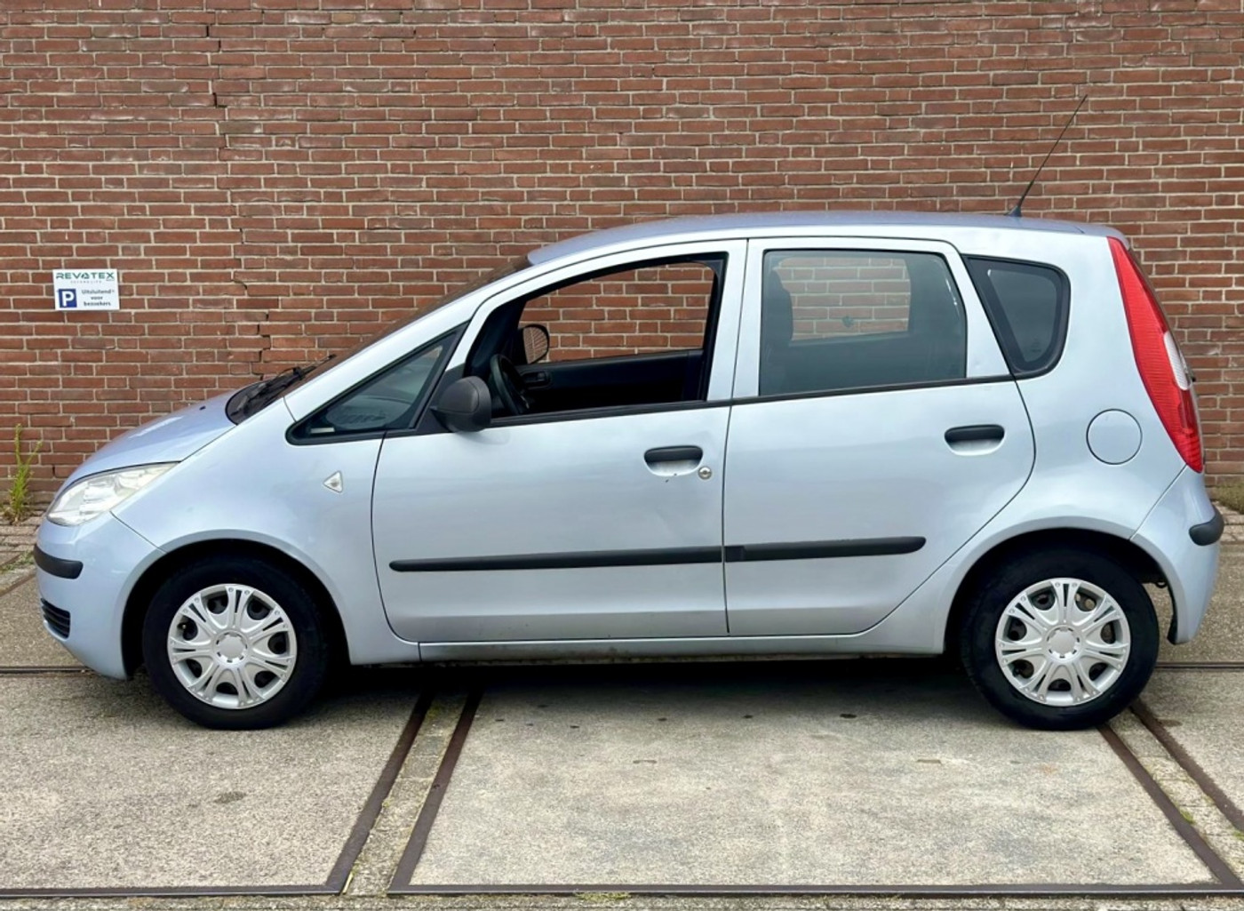 Foto van Mitsubishi Colt