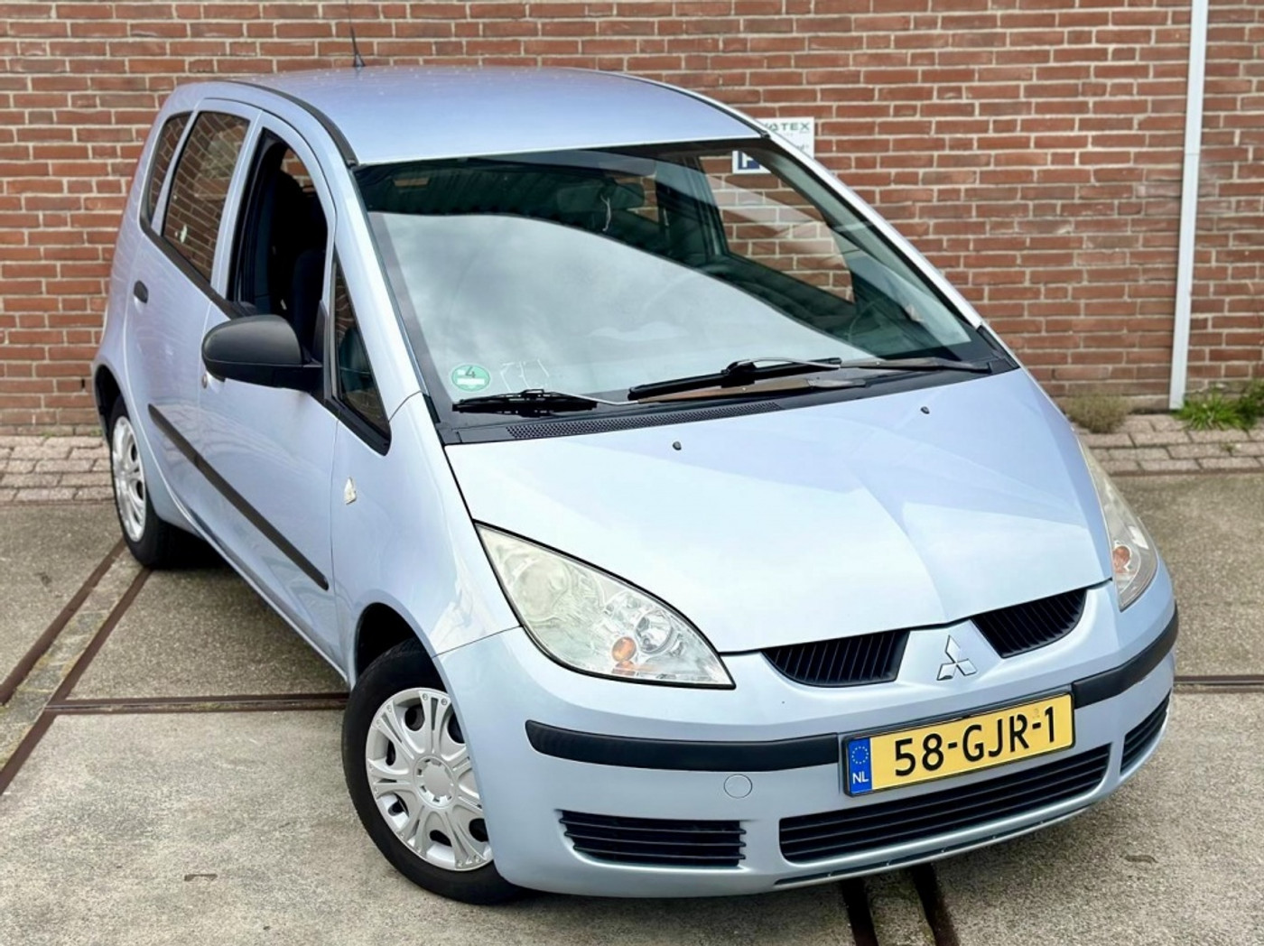 Foto van Mitsubishi Colt