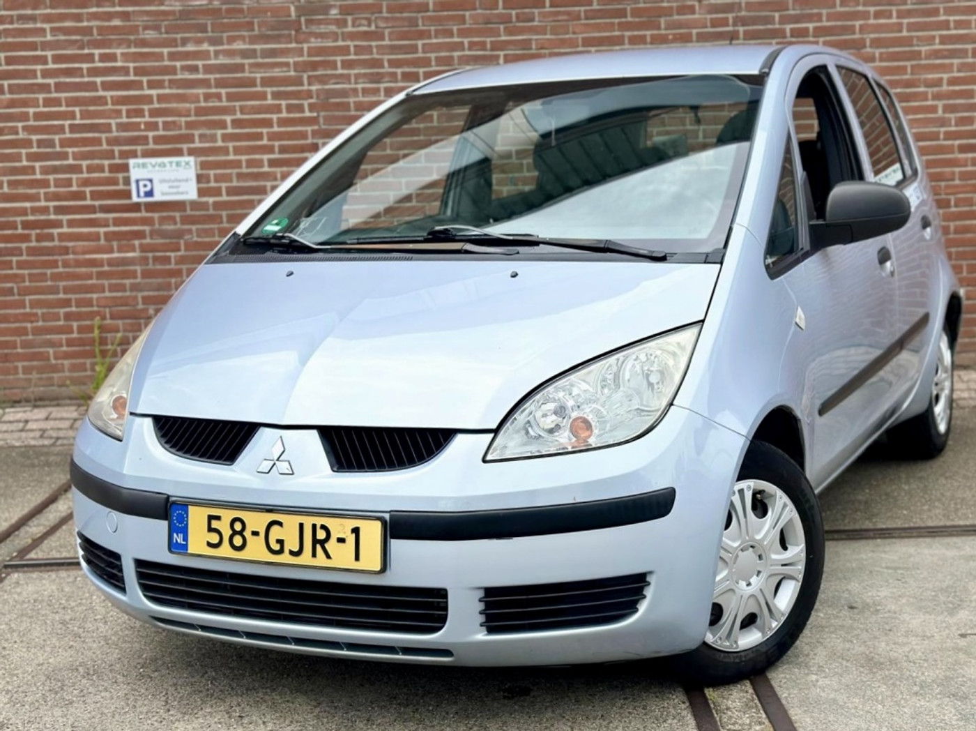 Mitsubishi Colt 1.1 Incharge 2008 - voorkant