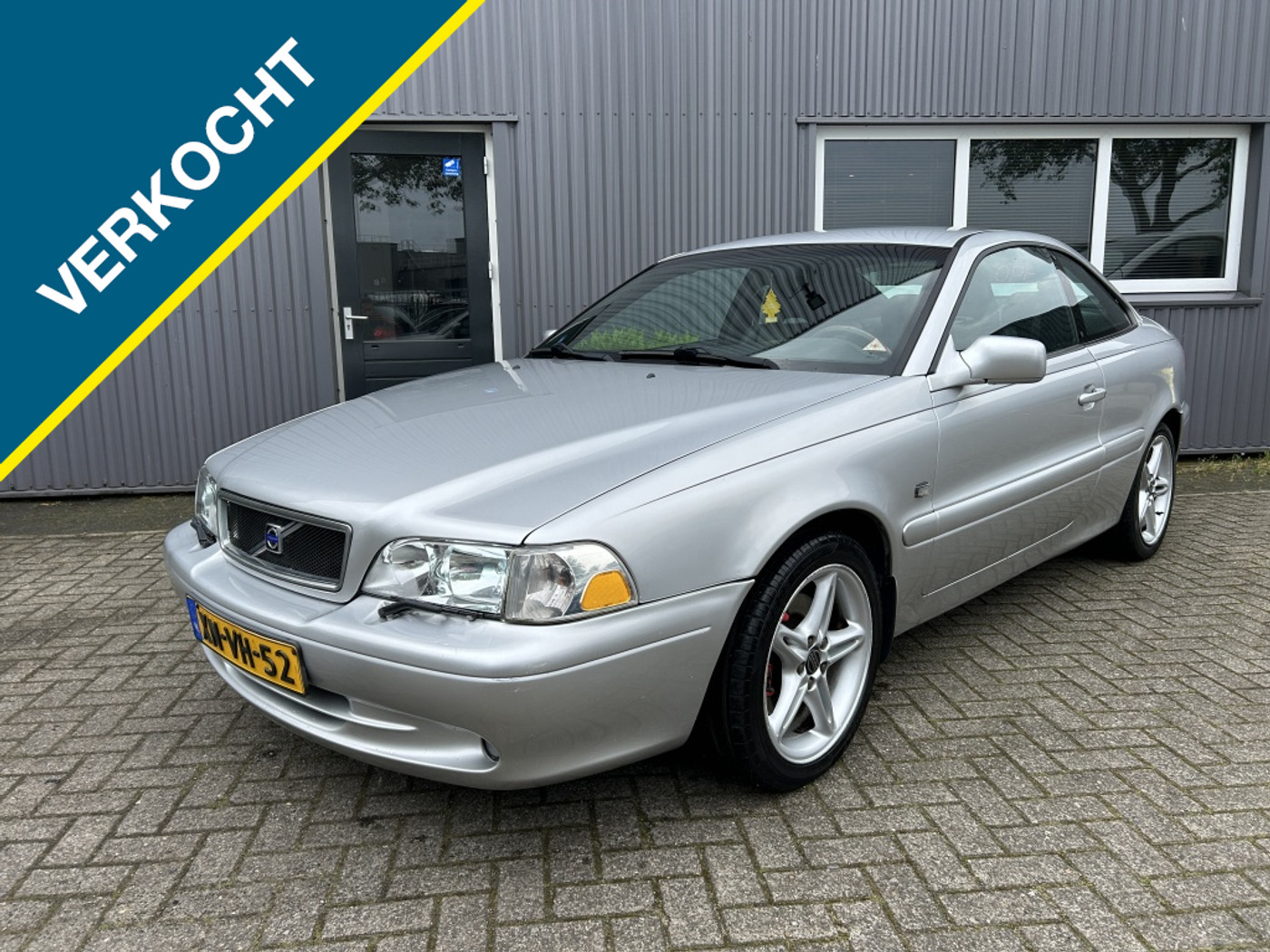 Volvo C70 2.3 T-5 AUT Prestige Airco Leer APK 03-2025! 1999 - voorkant