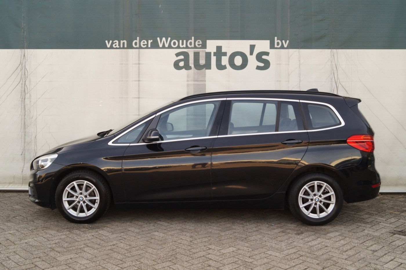 BMW 216d Gran Tourer 216d Executive -LEER-NAVI-ECC-PDC-5persoons 2018 - voorkant