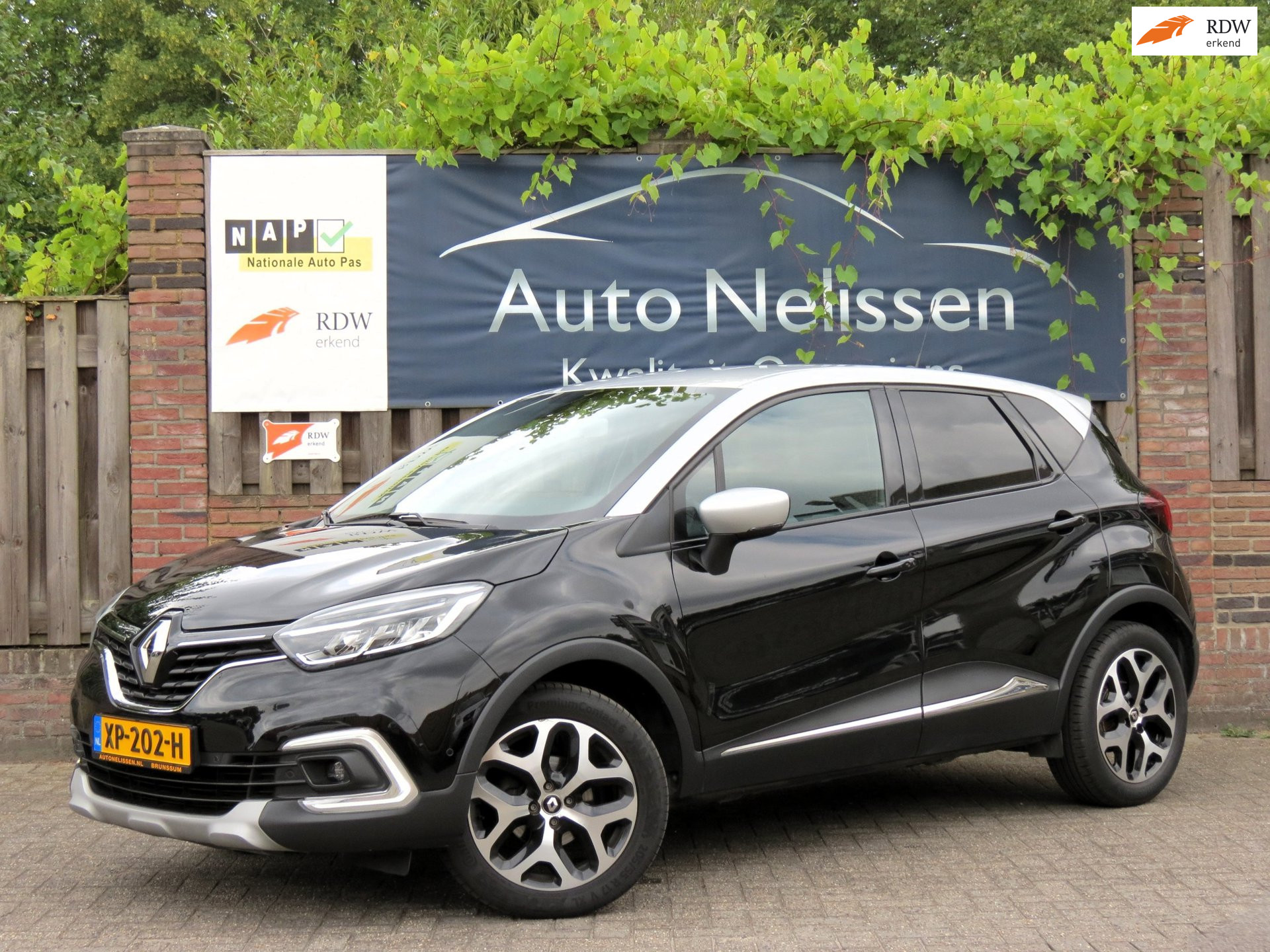 Renault Captur 0.9 TCe Intens | CLIMA AIRCO | NAVI | 17 INCH VELGEN | 2019 - voorkant