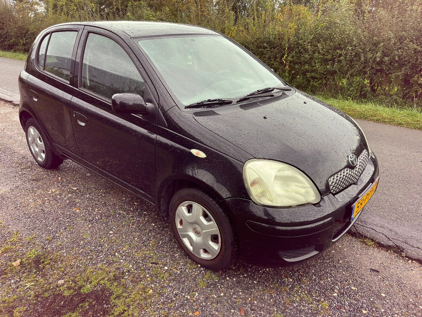 Toyota Yaris 1.3 VVT-i Sol 2004 - voorkant