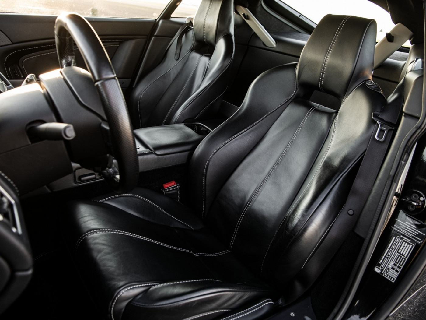 Foto van Aston Martin V8 Vantage