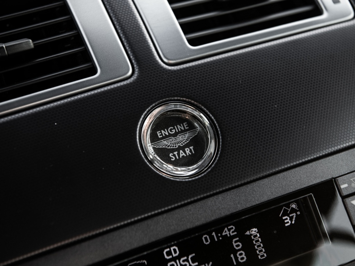 Foto van Aston Martin V8 Vantage
