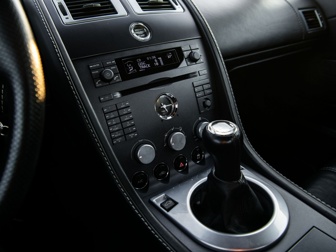 Foto van Aston Martin V8 Vantage