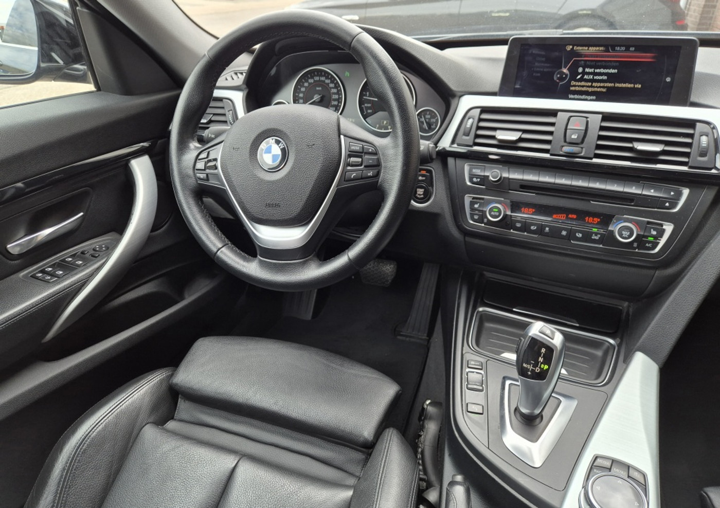 Foto van BMW 328i