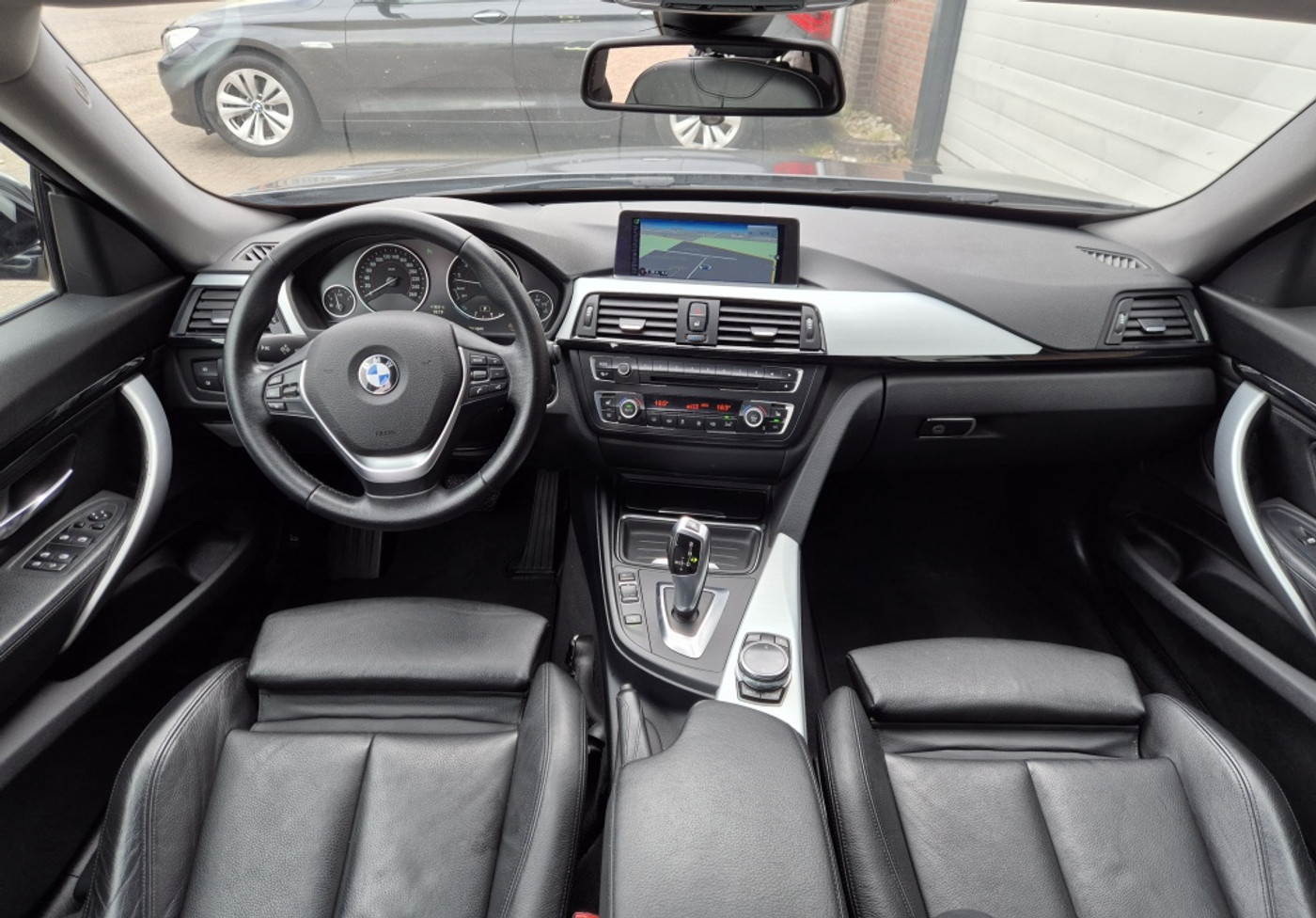 Foto van BMW 328i