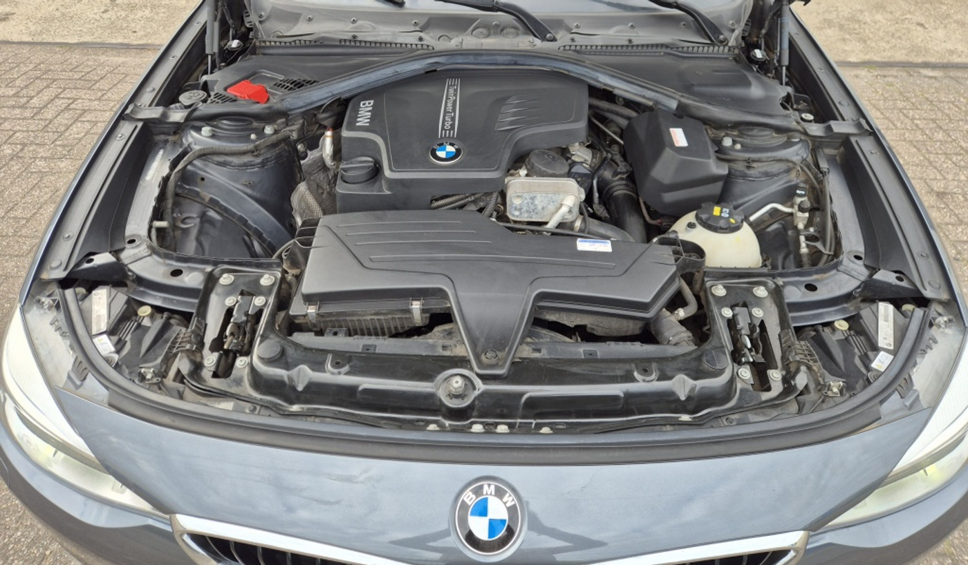 Foto van BMW 328i