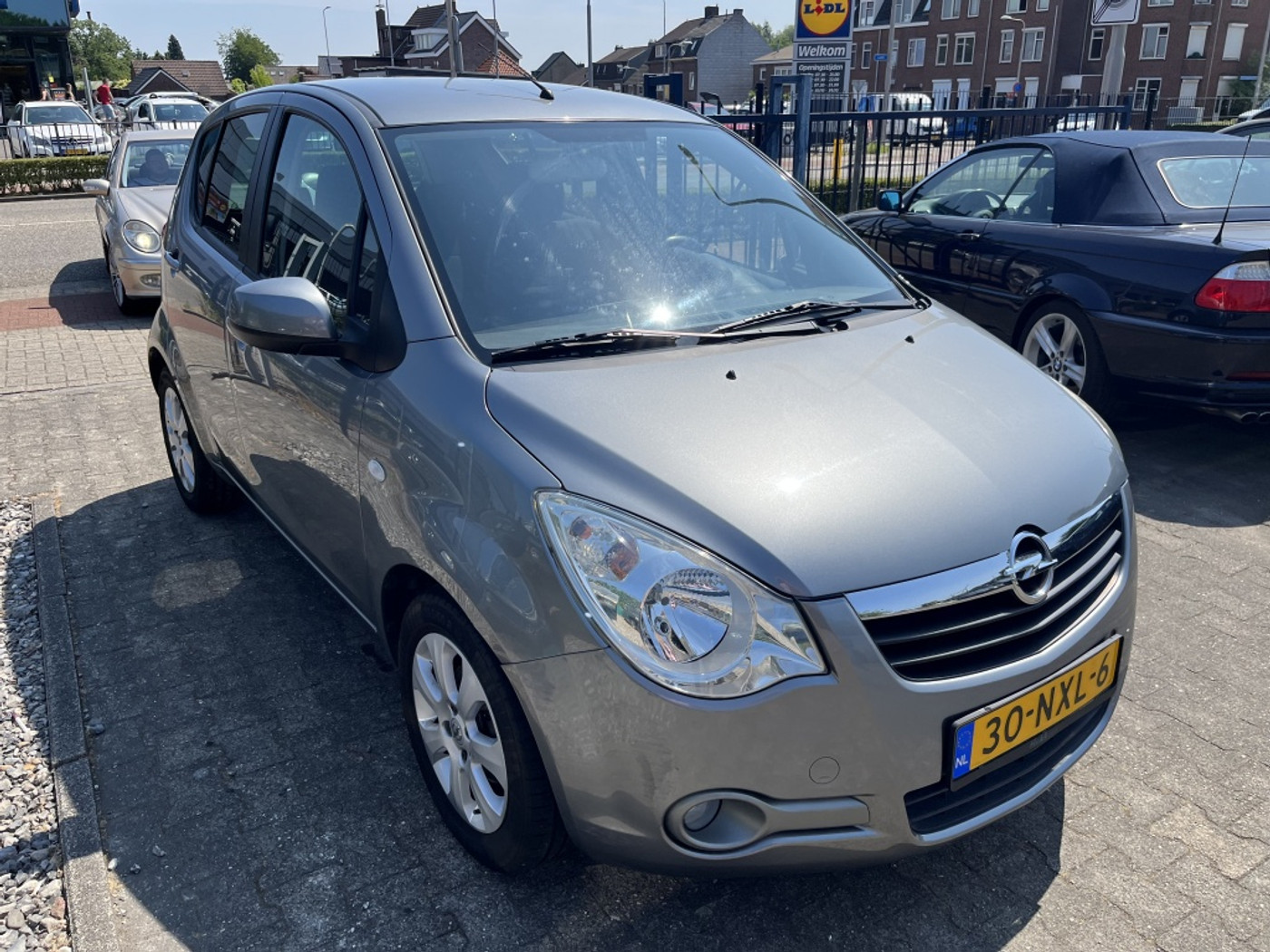 Opel Agila 1.2 Edition 2010 - voorkant