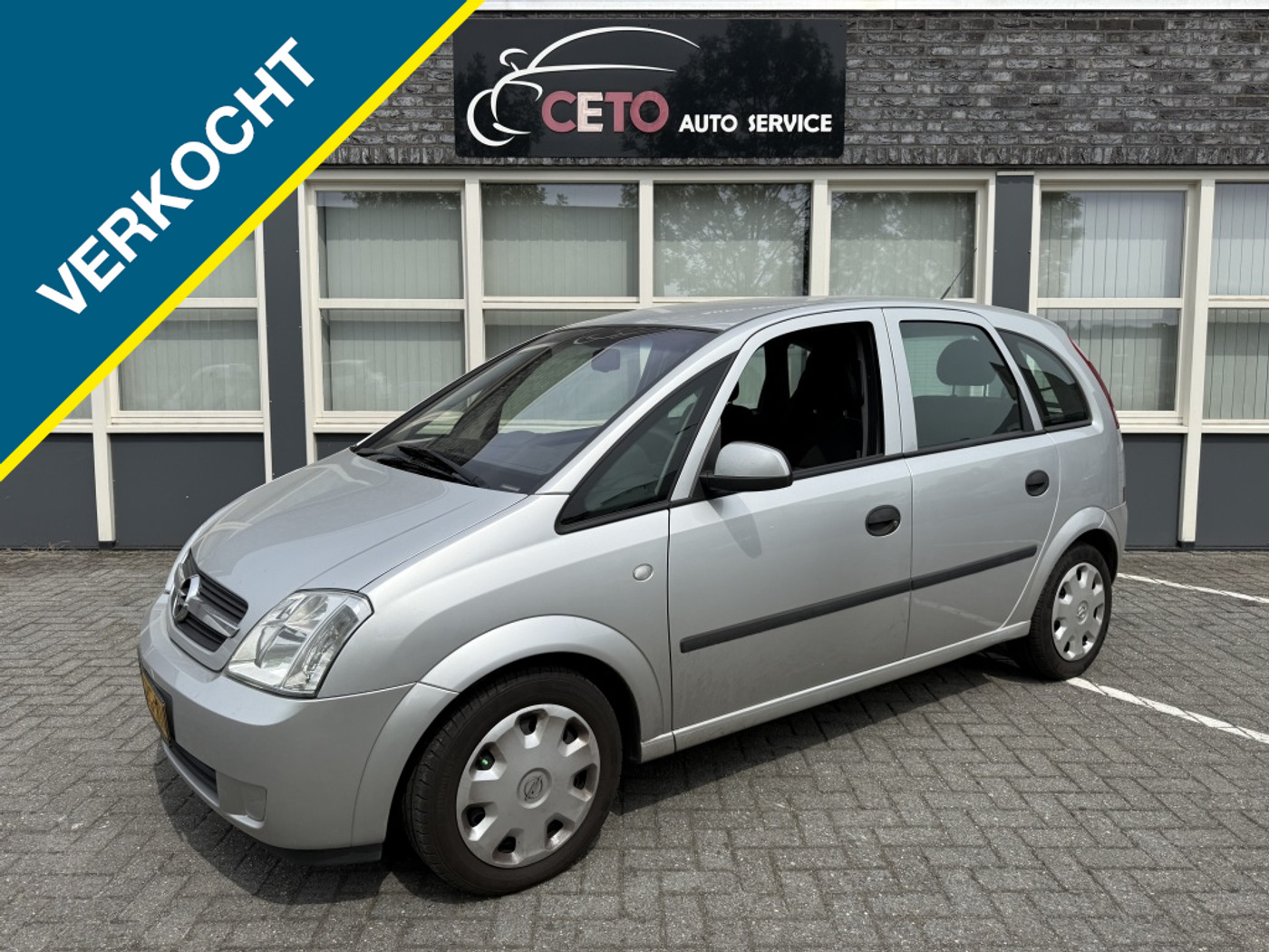 Opel Meriva 1.6-16V Enjoy 2004 - voorkant