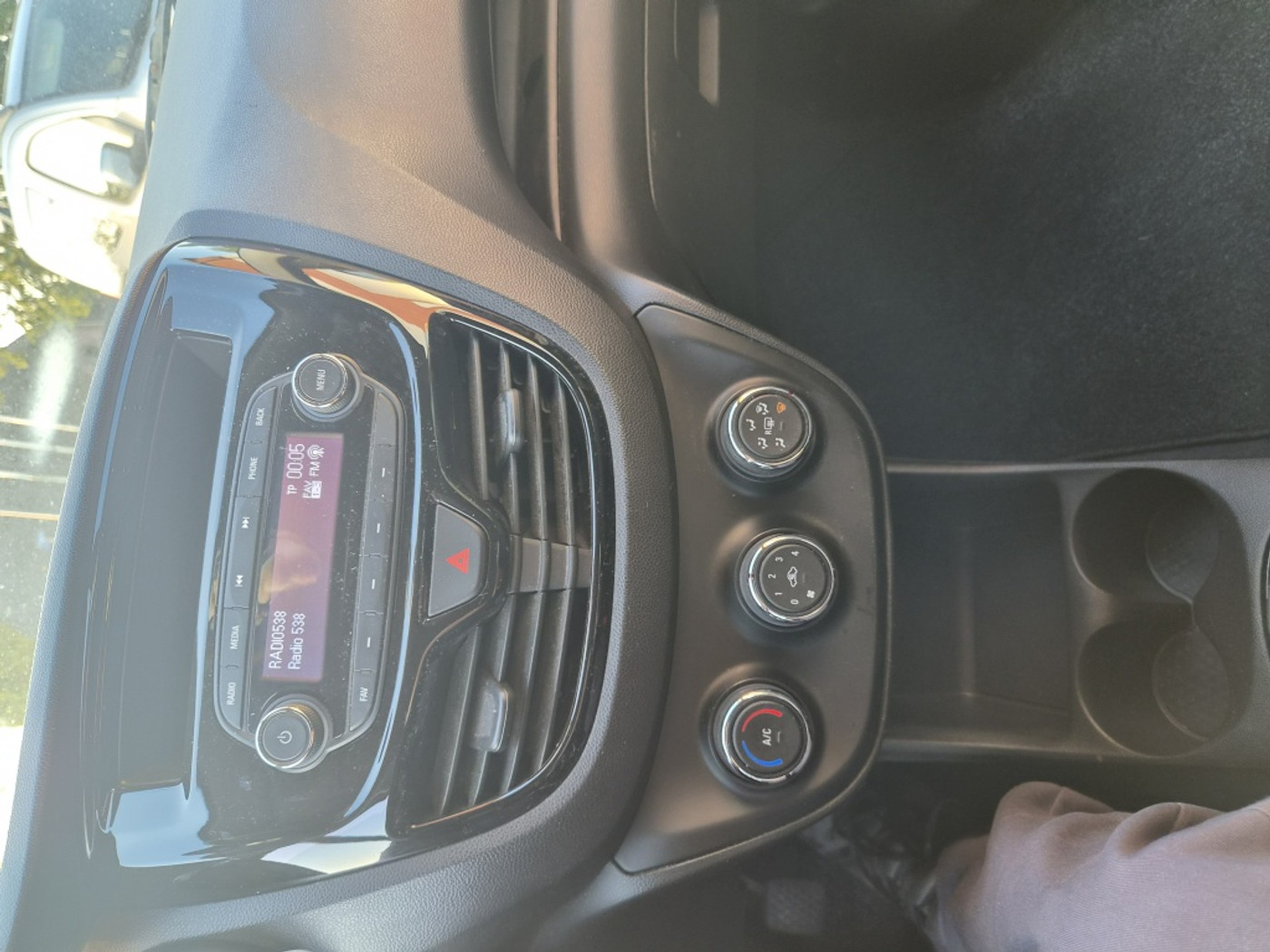 Foto van Opel Karl / Viva