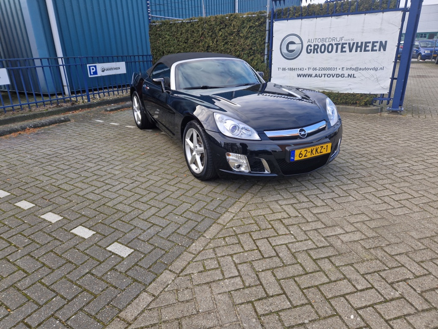 Opel GT 2.0 Turbo ECOTEC NL auto 264 PK 2010 - voorkant