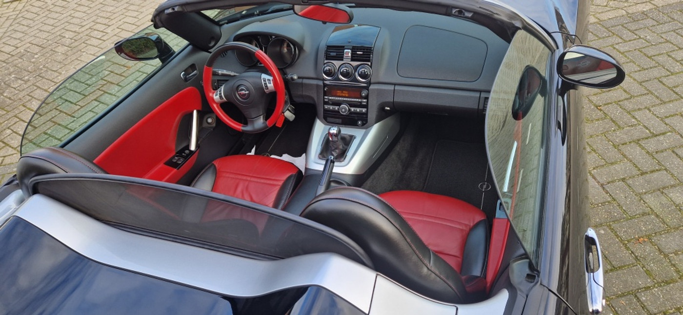 Foto van Opel GT