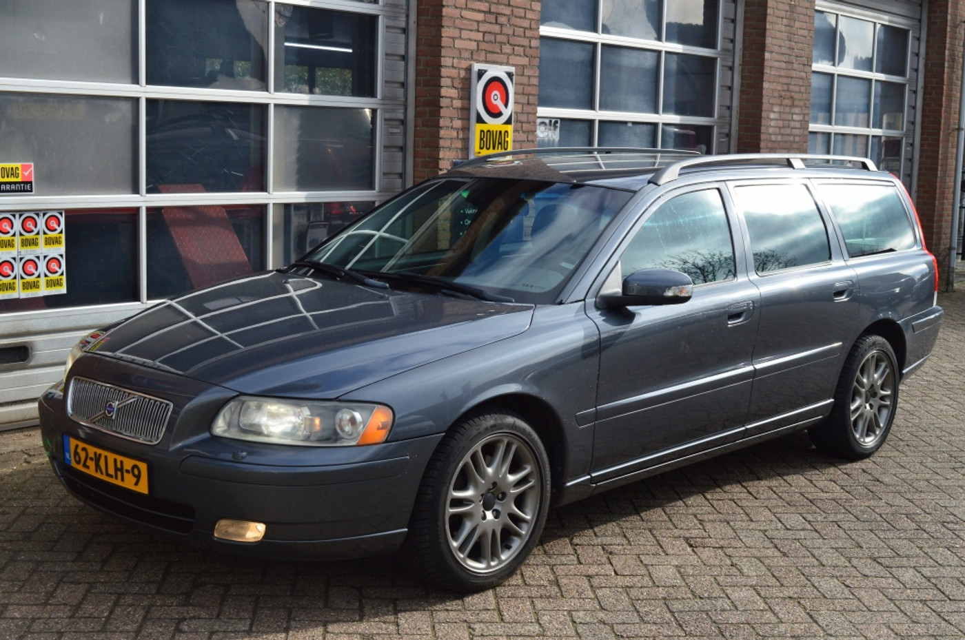 Volvo V70 2.4 D5 Edition, Trekhaak, Leer, Pdc 2007 - voorkant