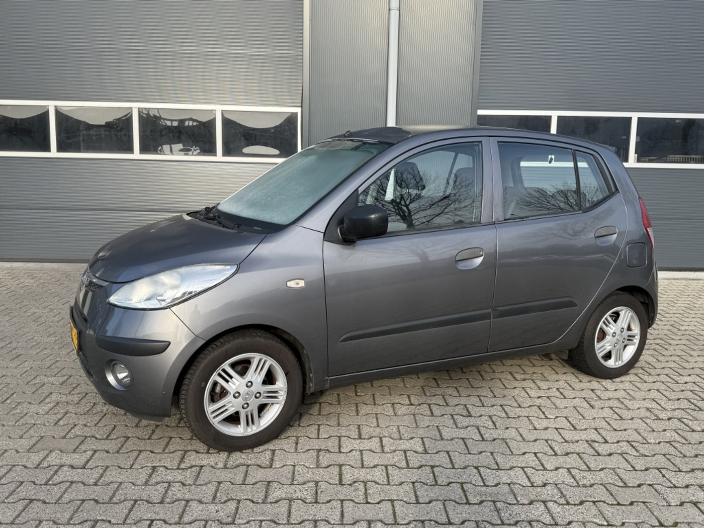 Hyundai I 10 1.1 Active Orange B. 2010 - voorkant