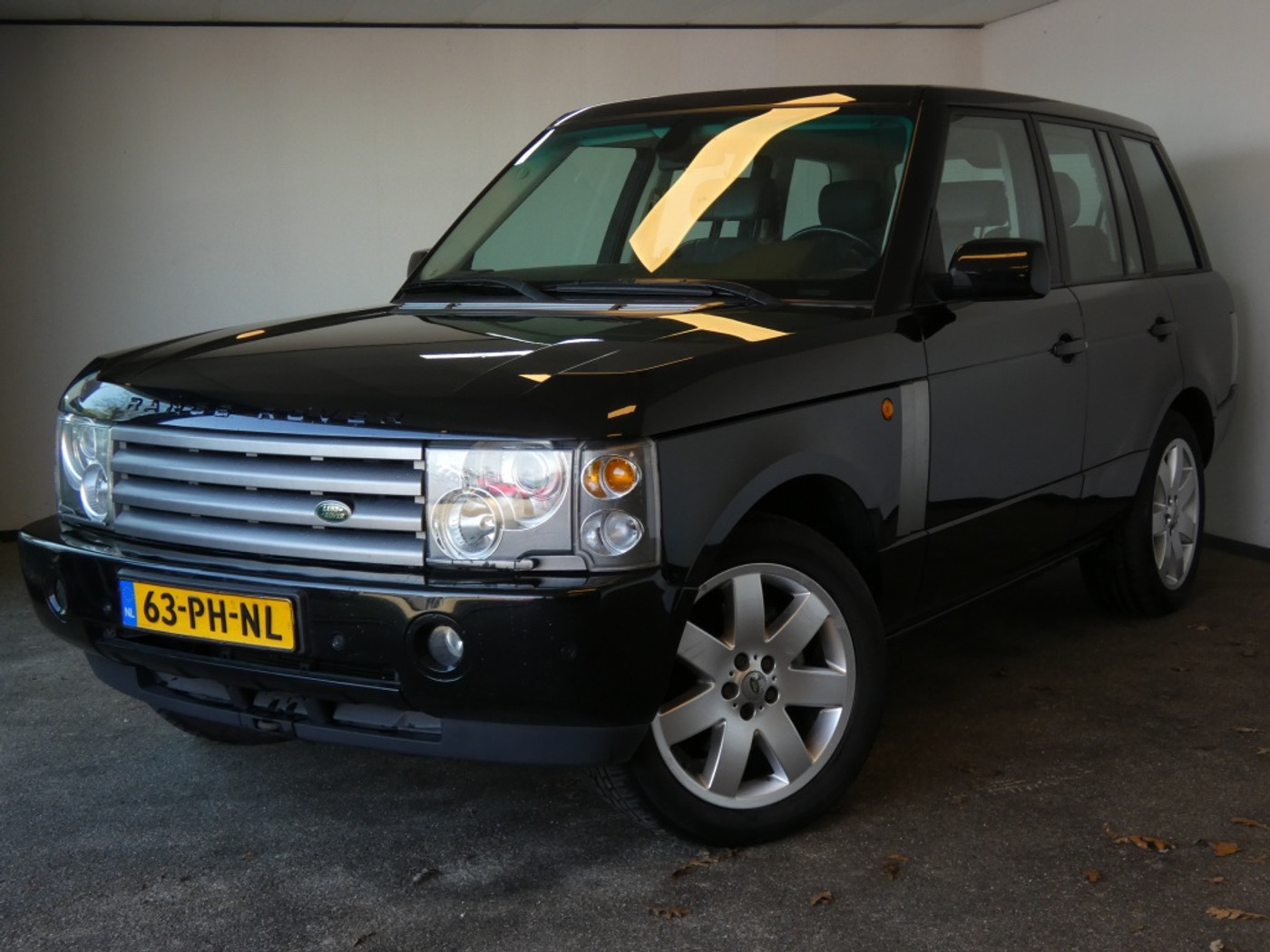 Land Rover Range Rover 4.4 V8 HSE Nwe APK automaat!! 2004 - voorkant
