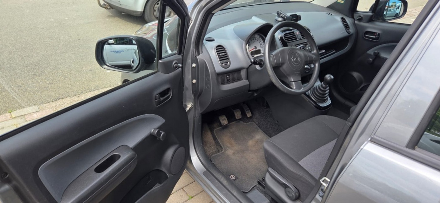 Foto van Opel Agila