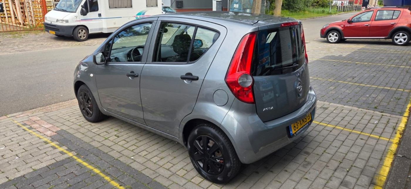Foto van Opel Agila