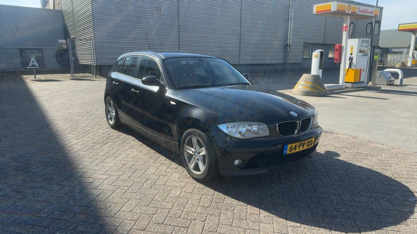 BMW 1er Reihe 116i 2005 - voorkant