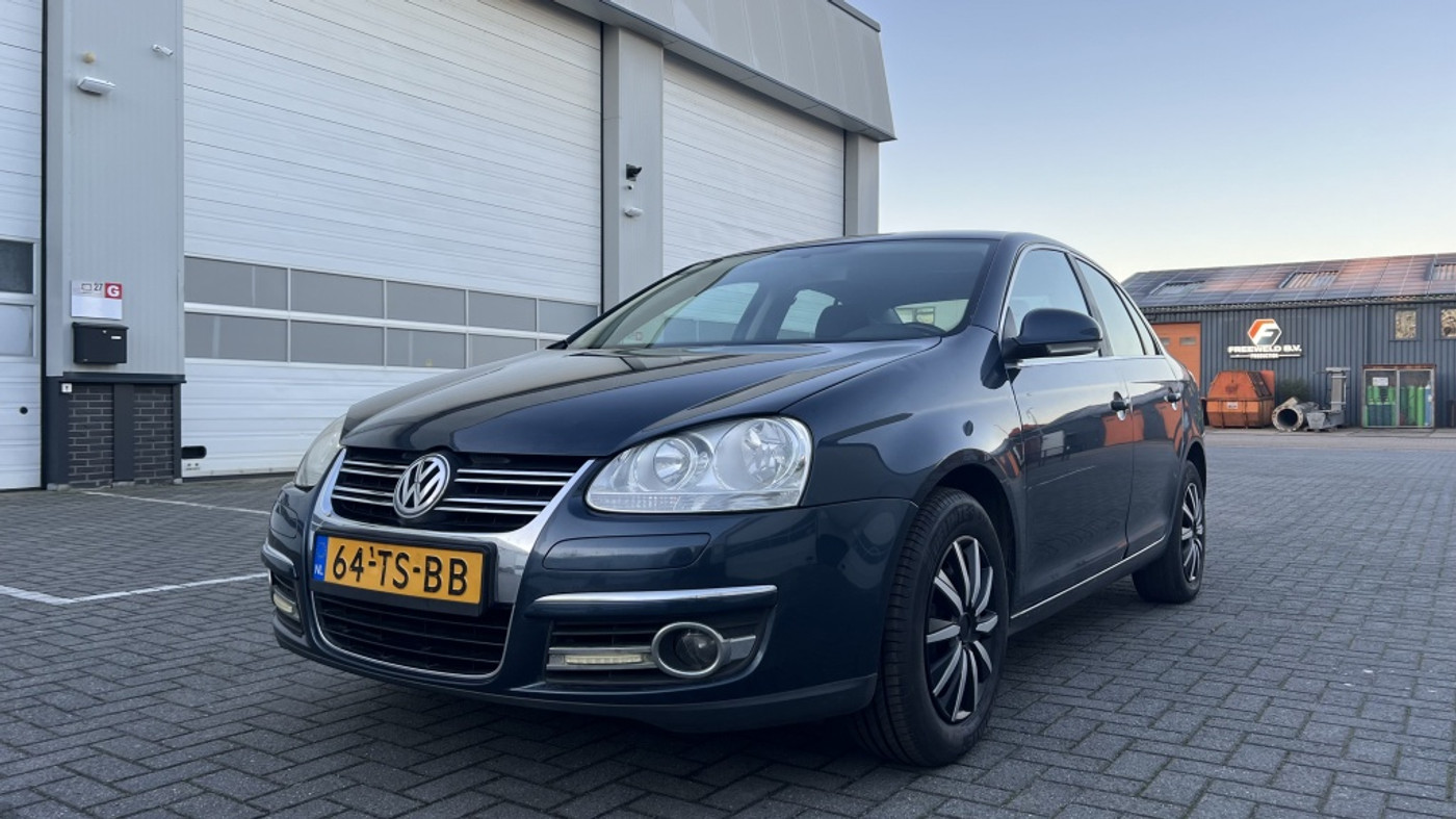 Volkswagen Jetta 1.6 FSI Comfortline Business 2007 - voorkant