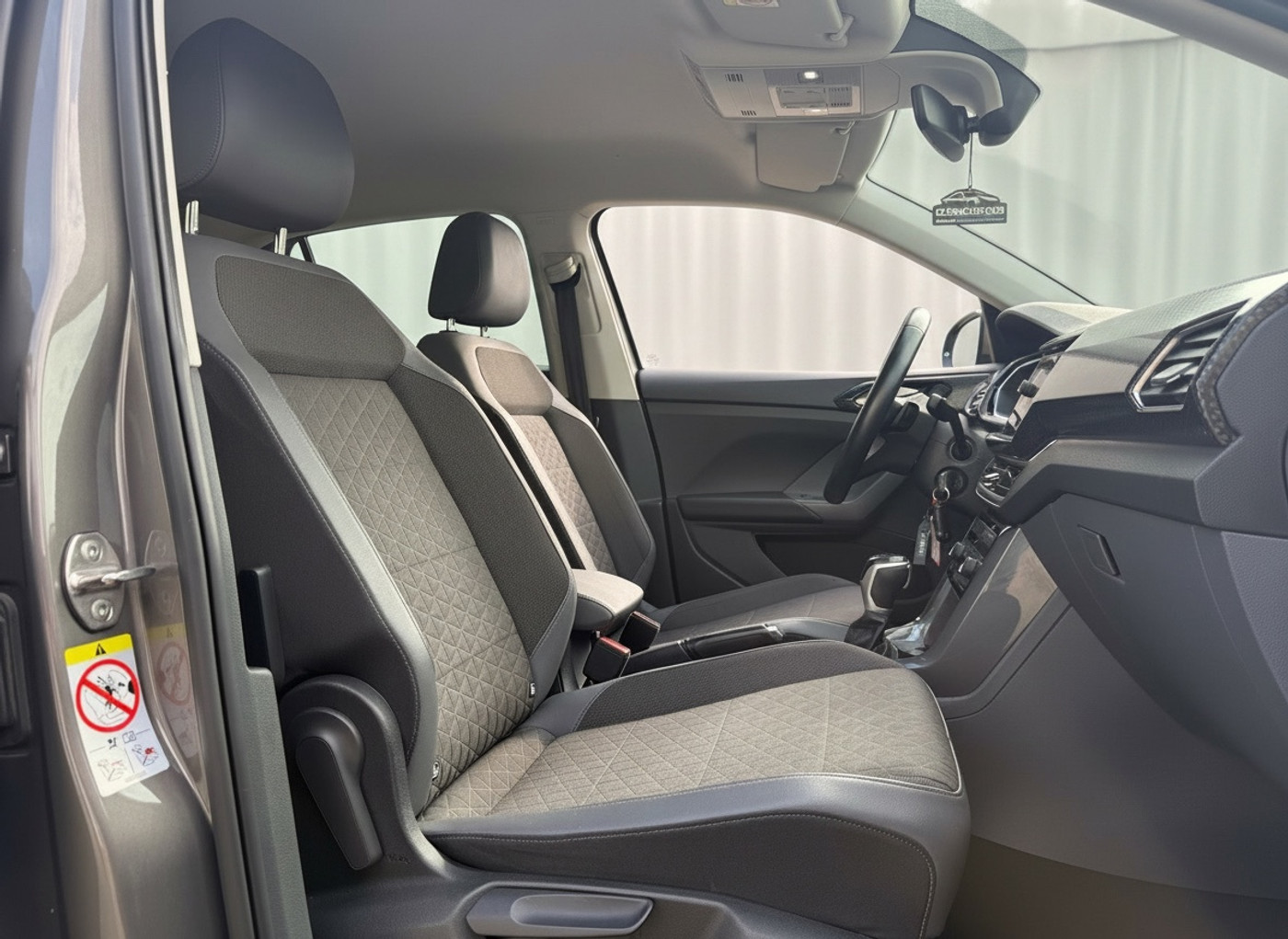 Foto van Volkswagen T-cross