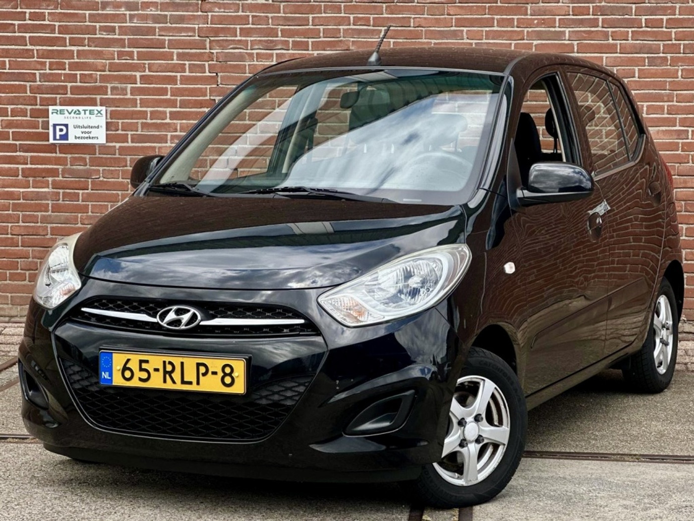 Hyundai I 10 1.1 i-Drive Cool |Airco |Stuurbkr |Nieuwe APK 2011 - voorkant