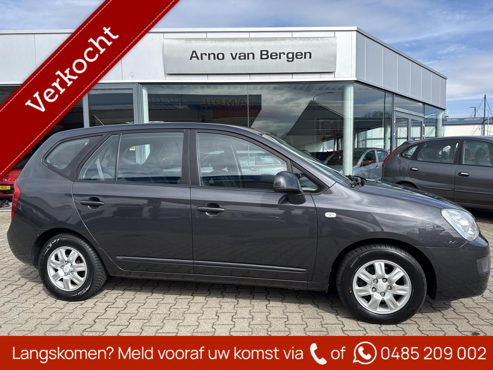 Kia Carens 2.0 CVVT X-tra 7 PERSOONS, airco, afkomstig van de 2e eigenaar, nieuwe distributieset. 2008 - voorkant