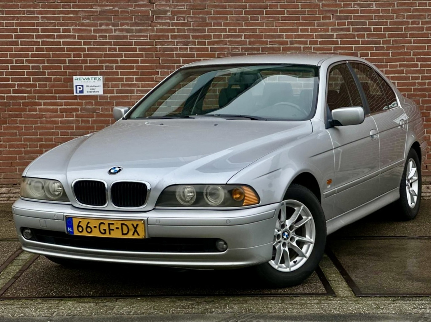 BMW 5er Reihe 525i Executive |Automaat |Airco |Nieuwe APK 2000 - voorkant