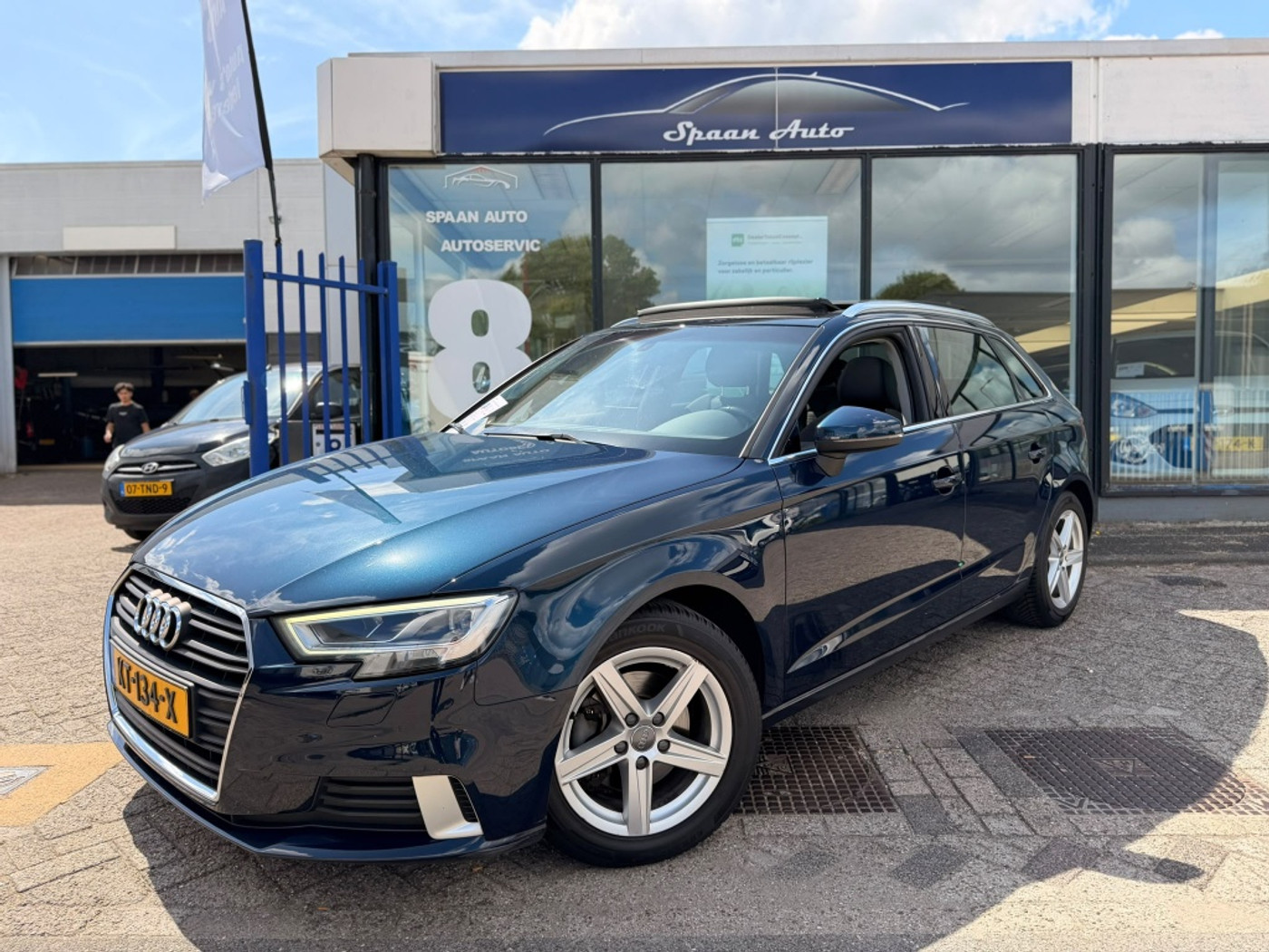Audi A3 Sportback 1.0 TFSI Sport Edition | S-line | Pano | Automaat 2017 - voorkant