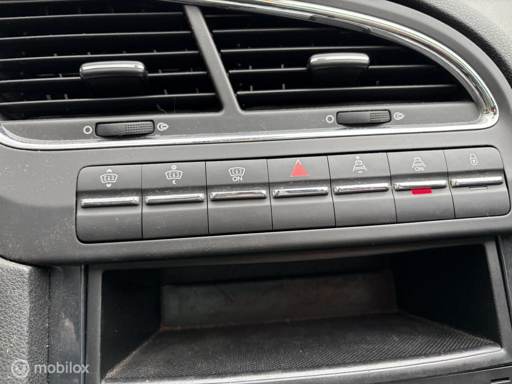Foto van Peugeot 5008