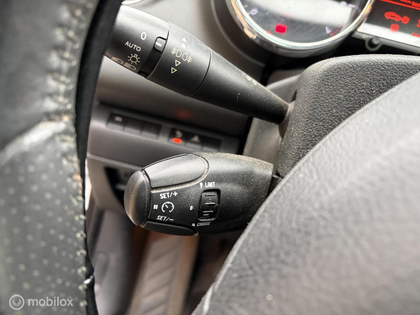 Foto van Peugeot 5008