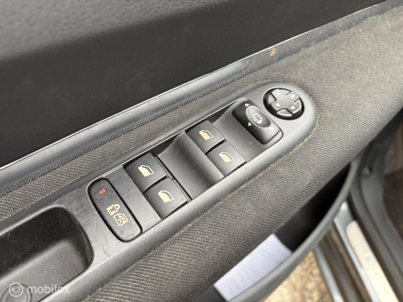 Foto van Peugeot 5008