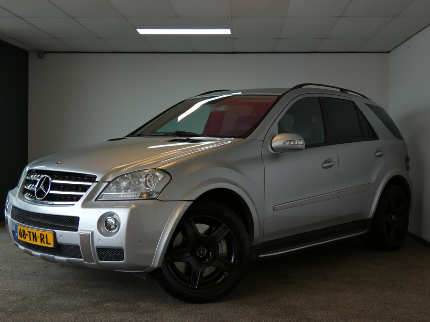 Mercedes-Benz ML 63 AMG AMG 63 2006 - voorkant