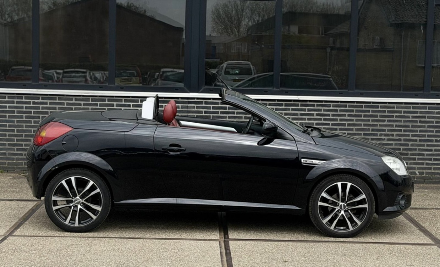 Foto van Opel Tigra Twintop