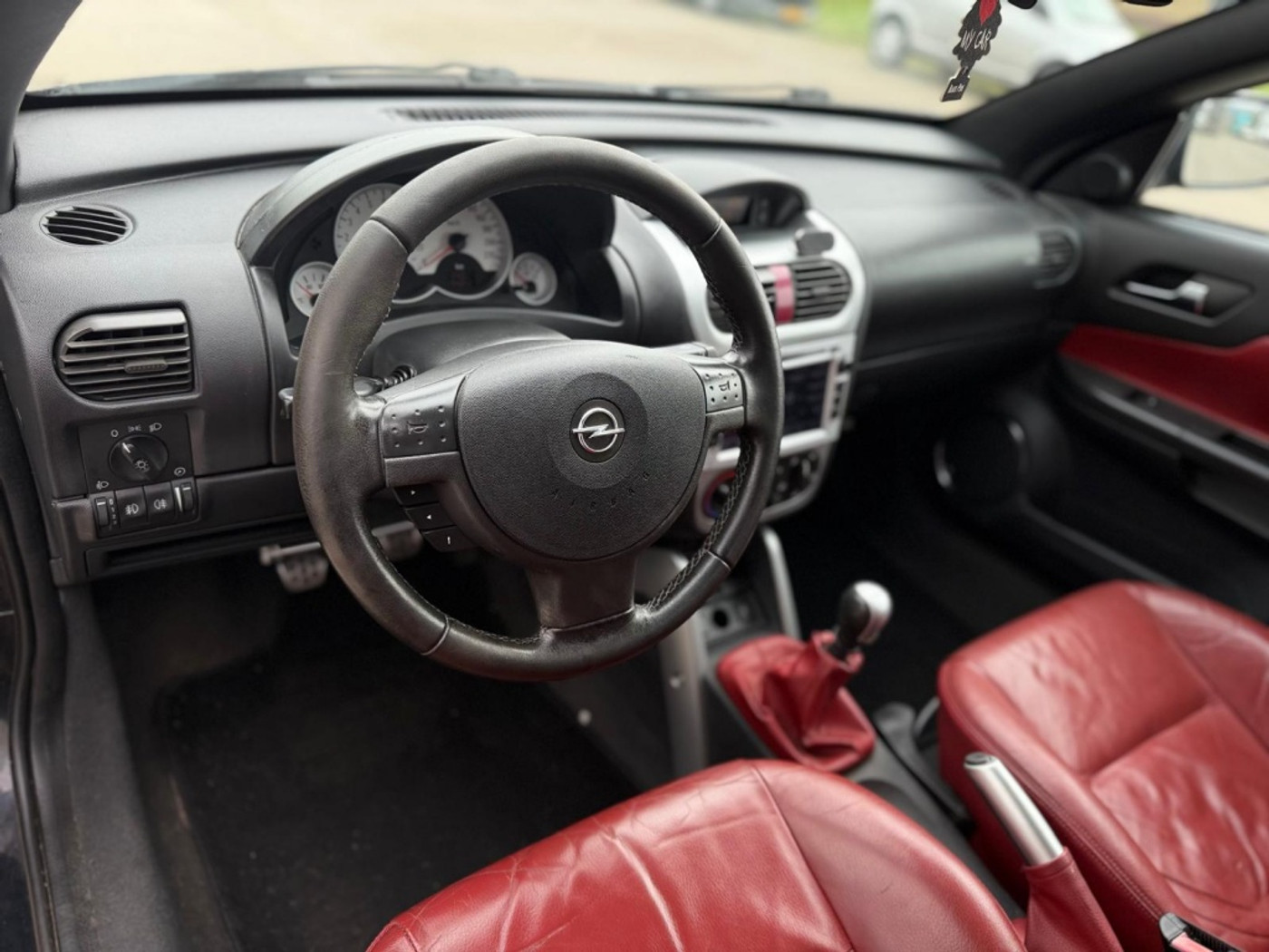 Foto van Opel Tigra Twintop