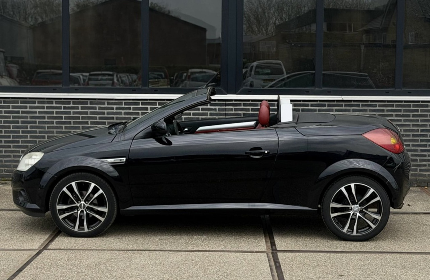 Foto van Opel Tigra Twintop