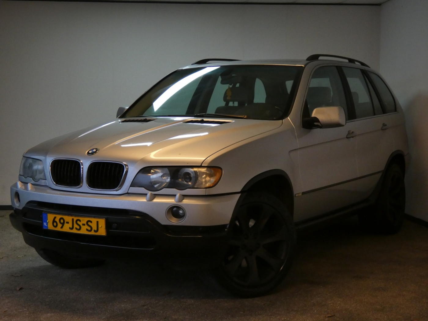 BMW X Reihe 3.0i Executive Nwe APK airco 2002 - voorkant