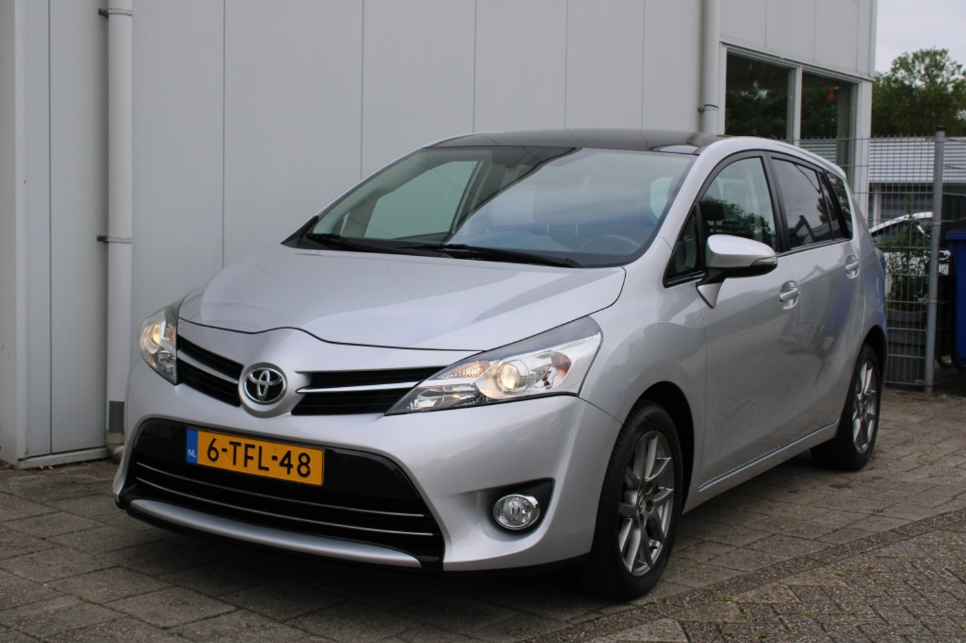 Toyota Toyota Verso 1.8 VVT-i Business/Panorama dak 2014 - voorkant