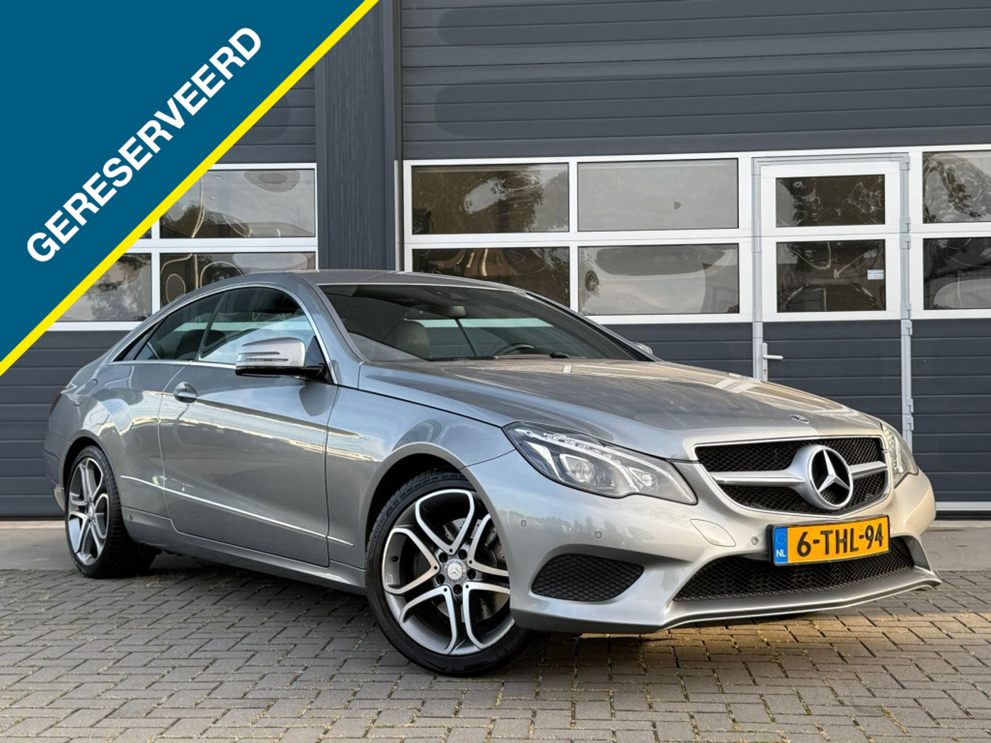 Mercedes-Benz E 200 200 CGI Elegance 2013 - voorkant