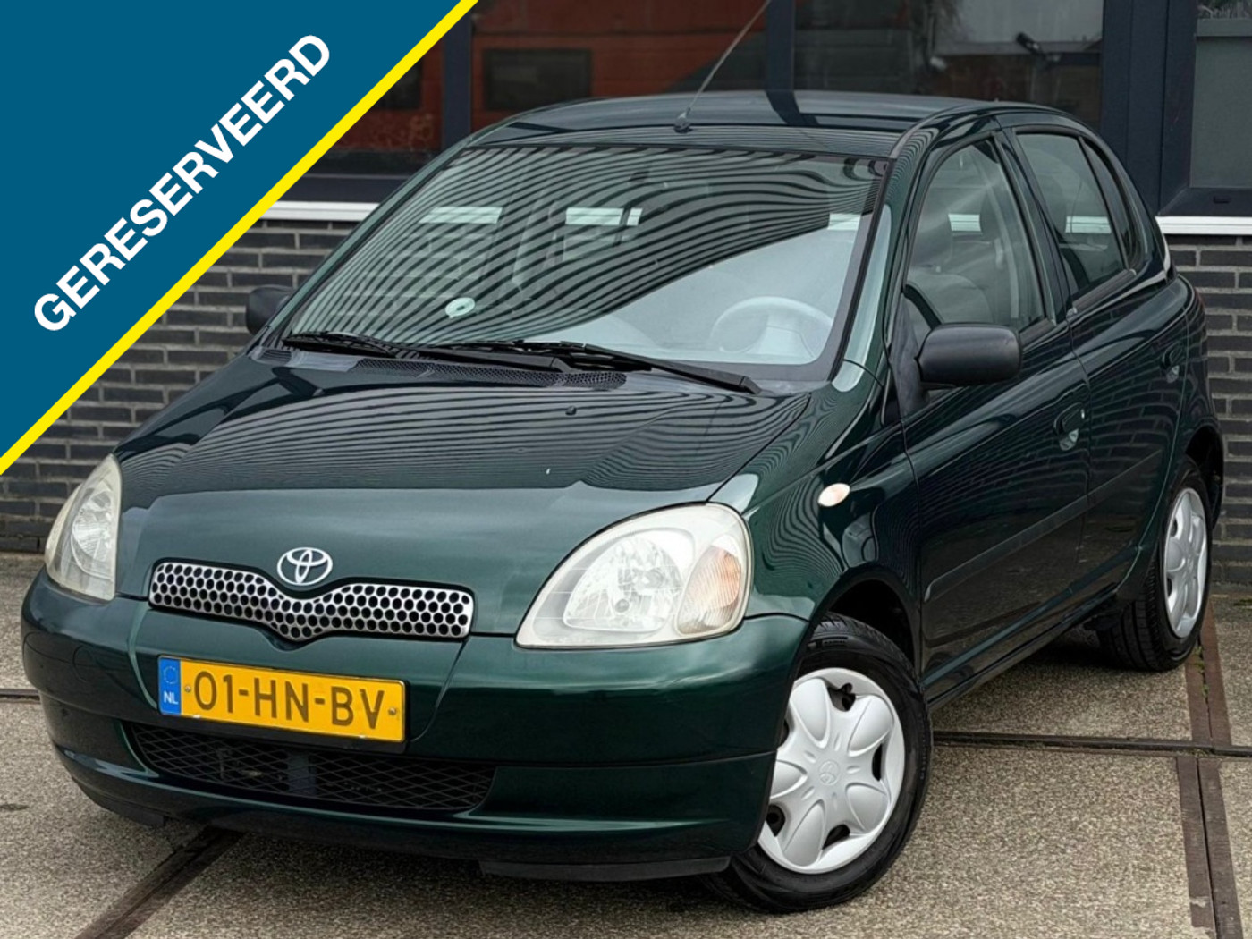 Toyota Toyota Yaris 1.3-16V VVT-i Sol |Airco |Stuurbkr |Nieuwe APK 2001 - voorkant