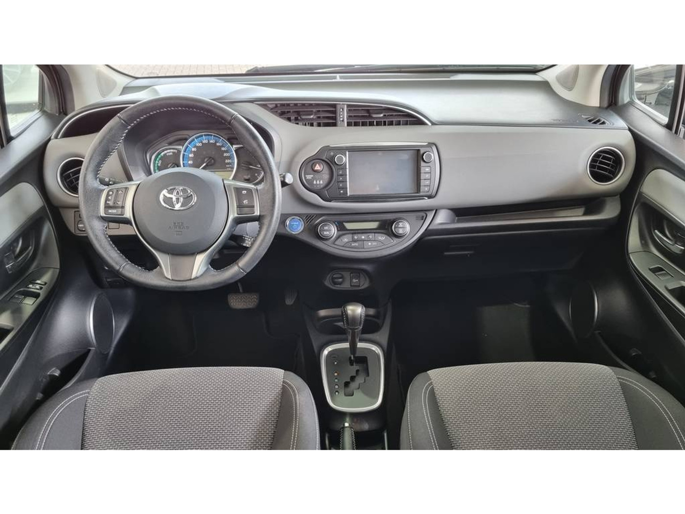 Foto van Toyota Toyota Yaris Hybrid