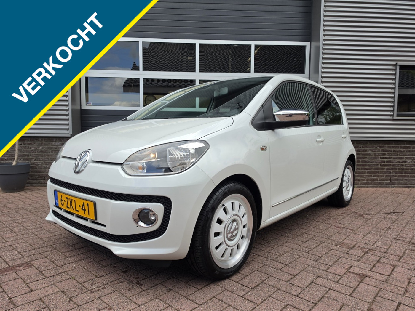 Volkswagen Up 1.0 high up! BlueM. 2015 - voorkant