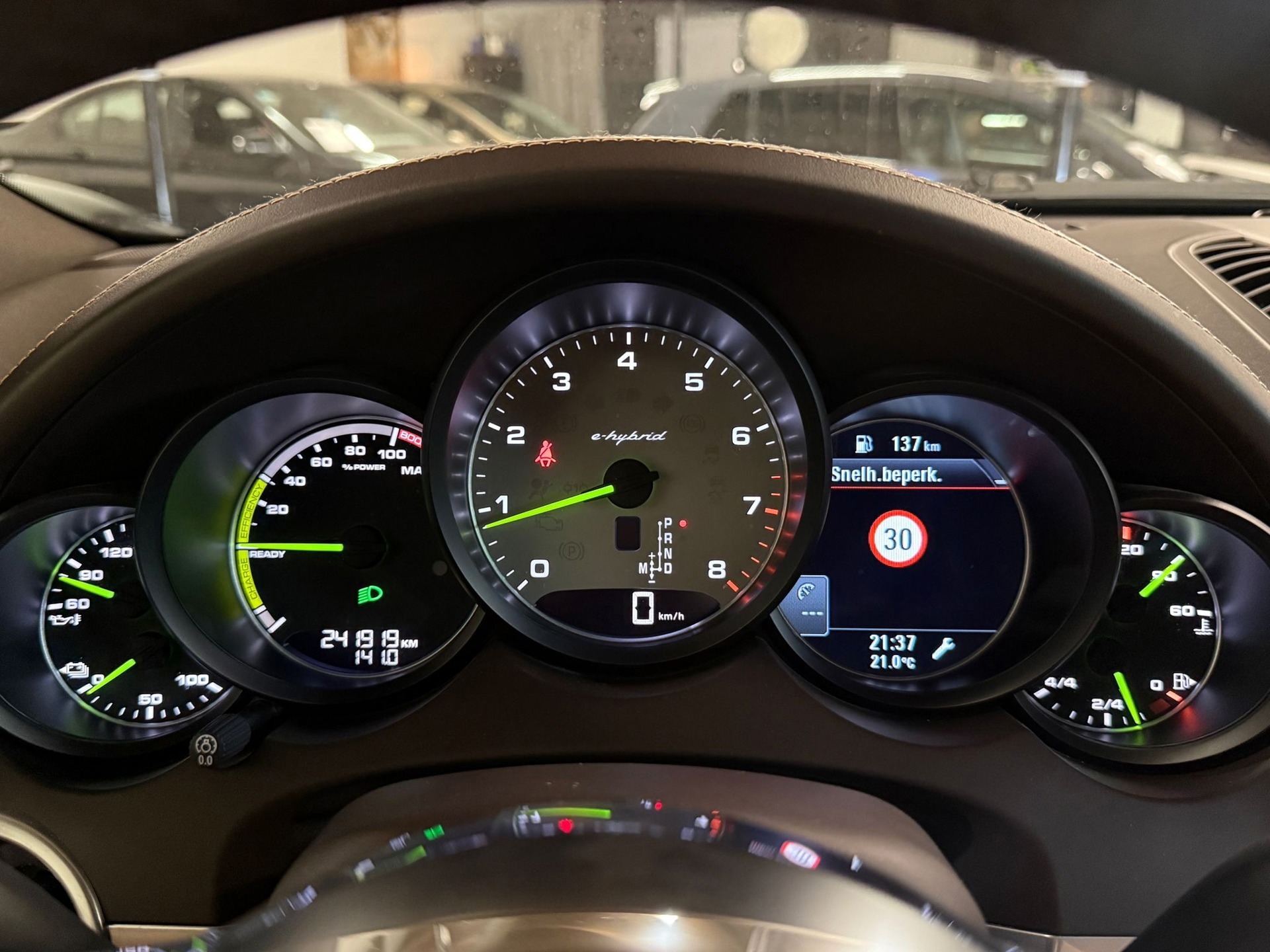 Foto van Porsche Cayenne S E-hybrid