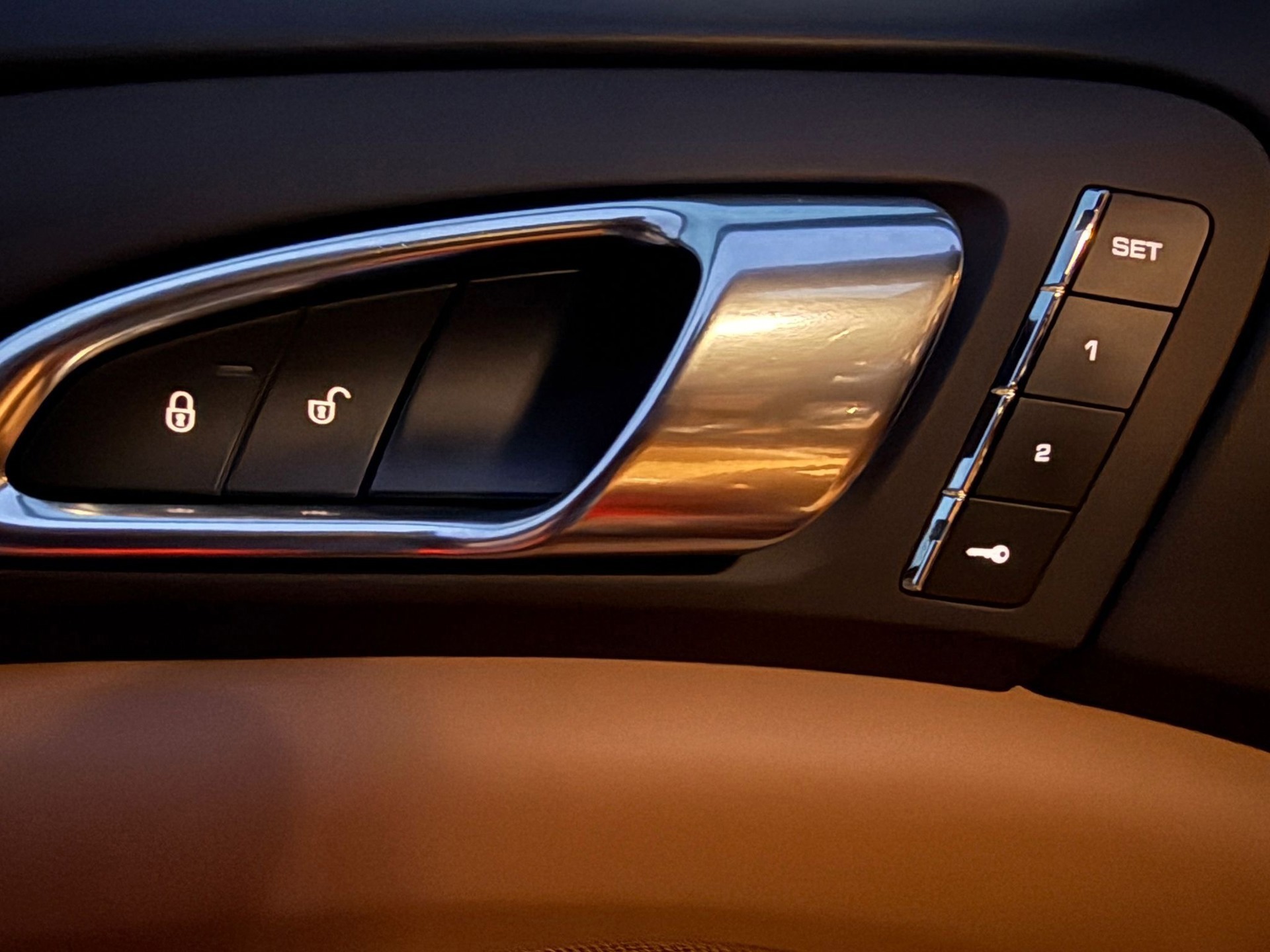 Foto van Porsche Cayenne S E-hybrid
